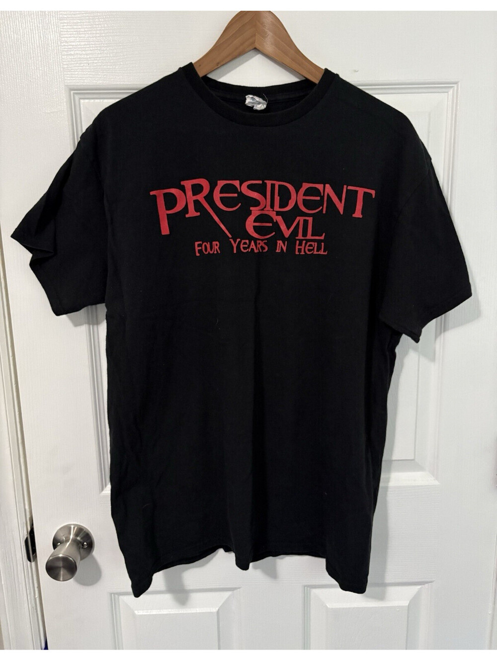 Delta Pro Weight Black President Evil Graphic T-Shirt Short Sleeve Men L